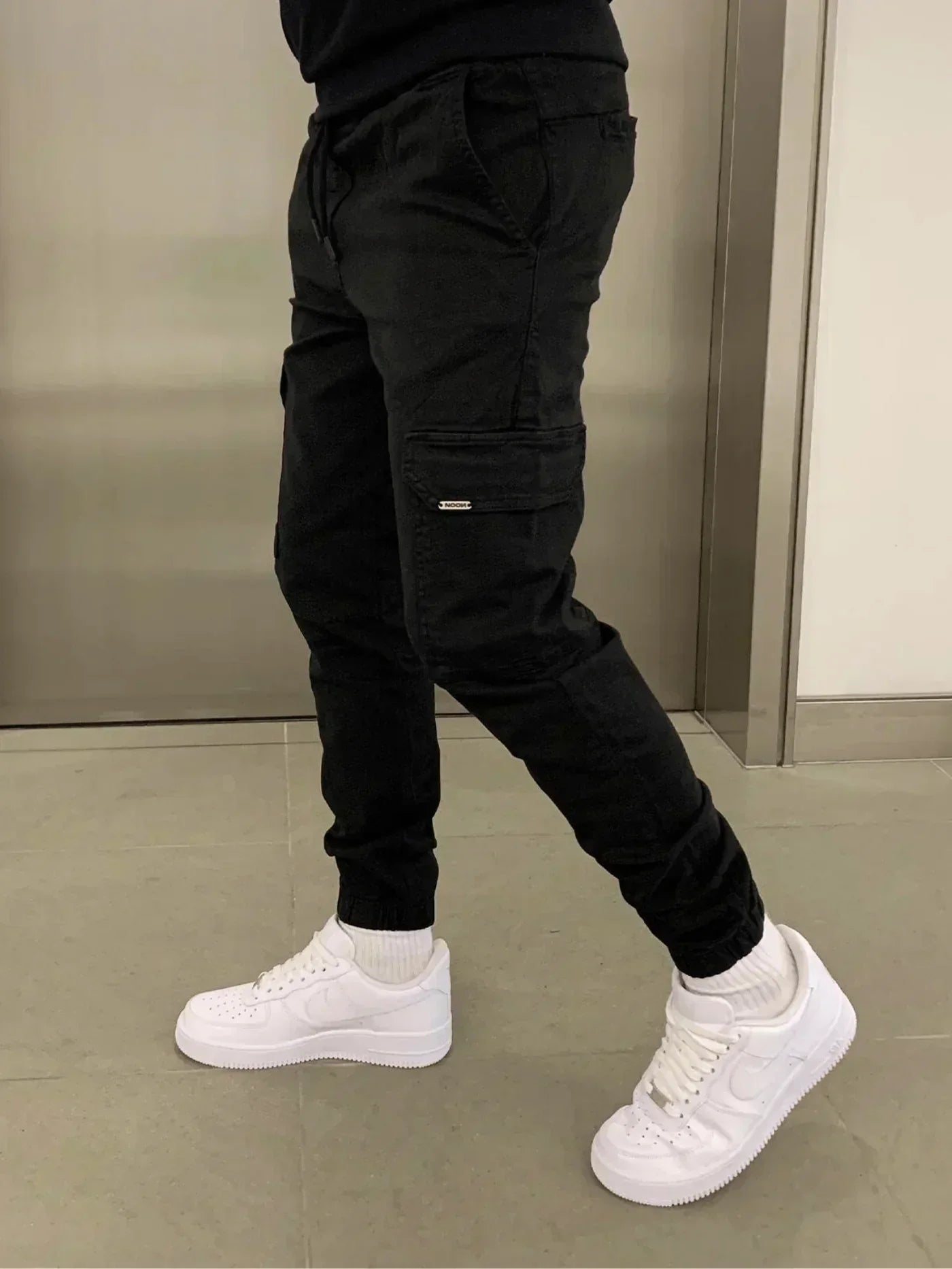 Adrián | Pantalón cargo stretch moderno